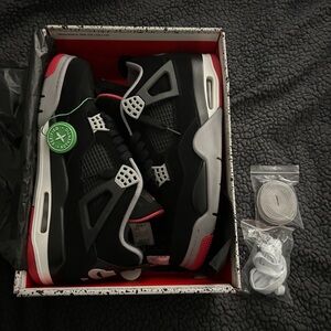 Size 11 Jordan 4 Bred Like New
